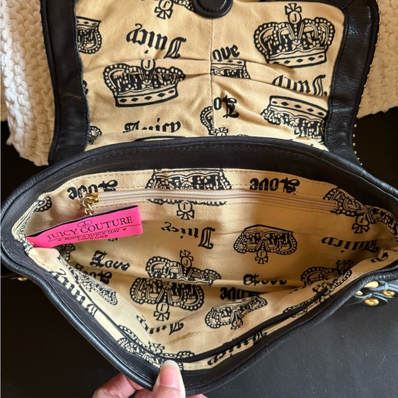Juicy Couture black leather clutch bag, purse with lock and key - Picture 4 of 6